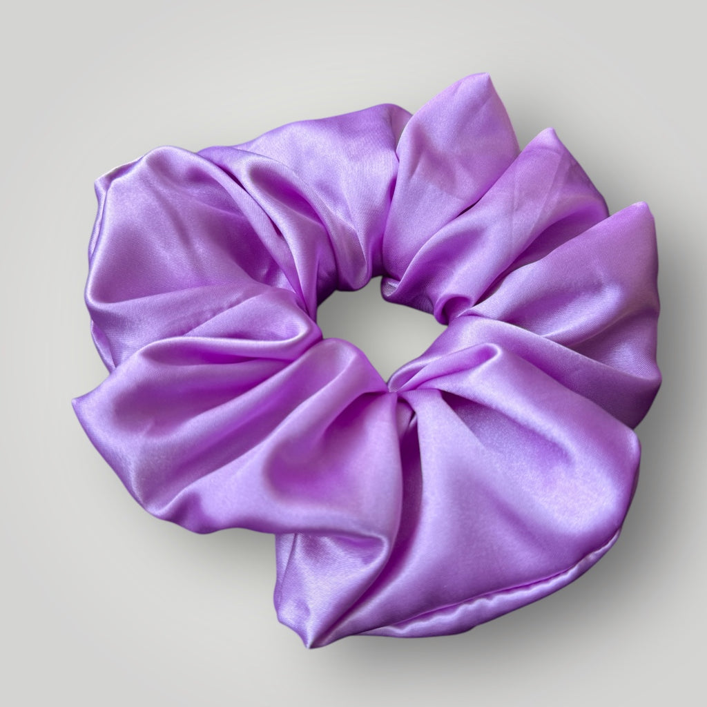 Luxe Satijnen Scrunchie – Zacht voor je Haar, Sterk in Stijl – Soft Lilac