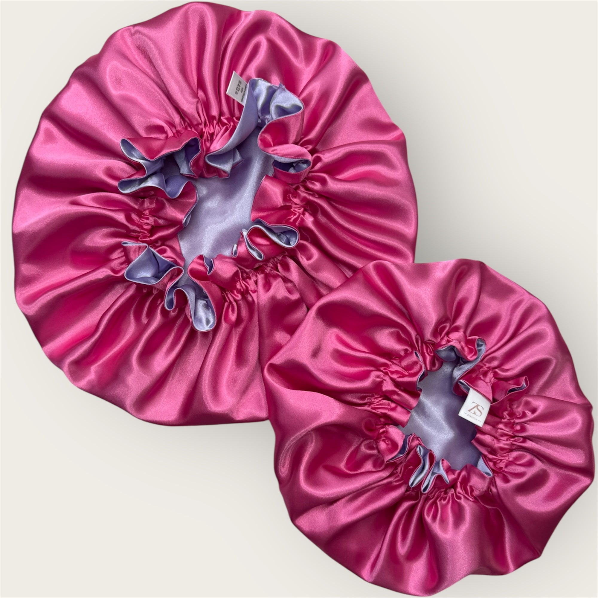 Mama & Mini Satin Set – Dubbelzijdige Bonnet voor Moeder & Kind – Pink Lilac