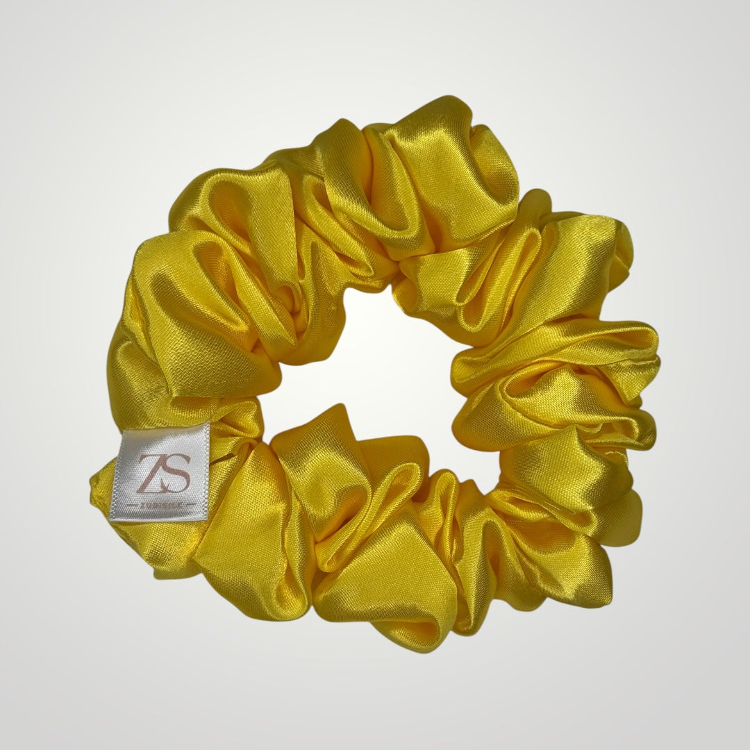 Luxe Satijnen Scrunchie – Zacht voor je Haar, Sterk in Stijl – Yellow