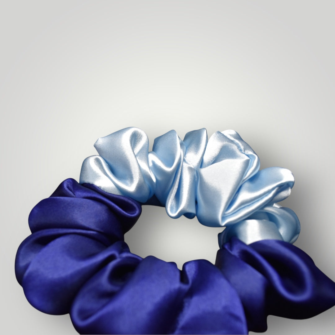Luxe Satijnen Scrunchie – Zacht voor je Haar, Sterk in Stijl – Blue Wave