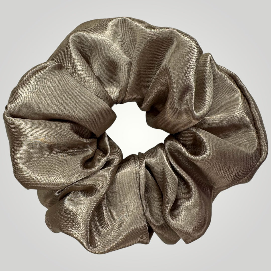 Luxe Satijnen Scrunchie – Zacht voor je Haar, Sterk in Stijl - Champagne