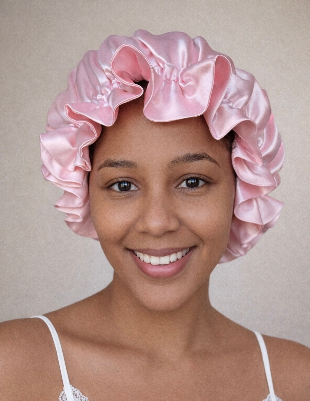 Dubbelzijdige Satijnen Bonnet – Baby Pink | Luxe bescherming voor je haar