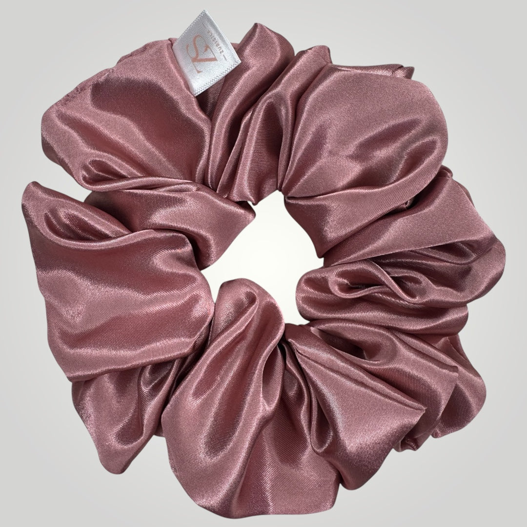 Luxe Satijnen Scrunchie – Zacht voor je Haar, Sterk in Stijl – Oudroze