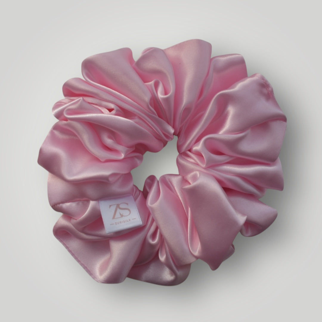 Luxe Satijnen Scrunchie – Zacht voor je Haar, Sterk in Stijl – Baby Pink