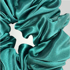 Luxe Satijnen Scrunchie – Zacht voor je Haar, Sterk in Stijl – Green