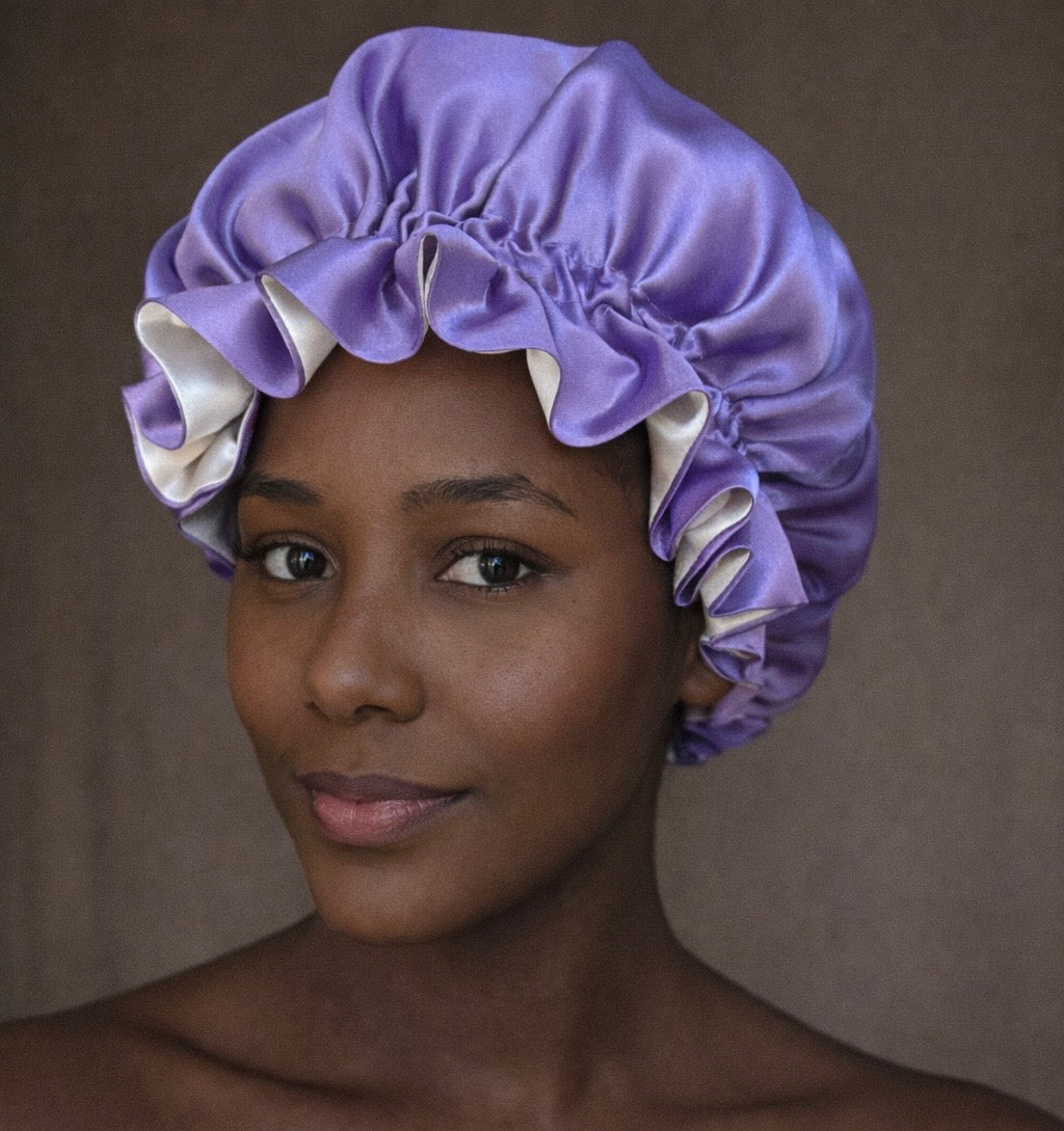 Dubbelzijdige Satijnen Bonnet – Lavender Cream | Luxe bescherming voor je haar