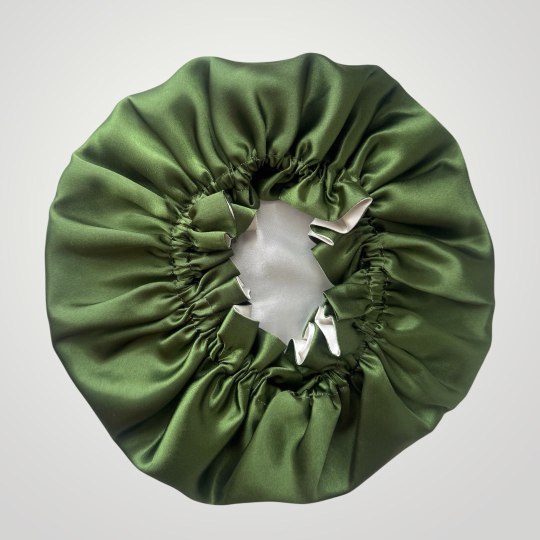 Dubbelzijdige Satijnen Meisjes Bonnet - Green Cream | Zacht & Beschermend voor Kinderhaar