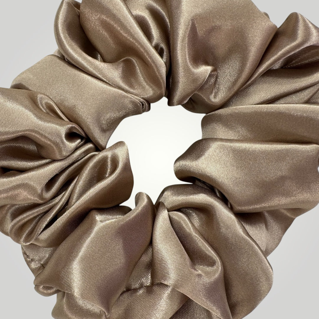 Luxe Satijnen Scrunchie – Zacht voor je Haar, Sterk in Stijl