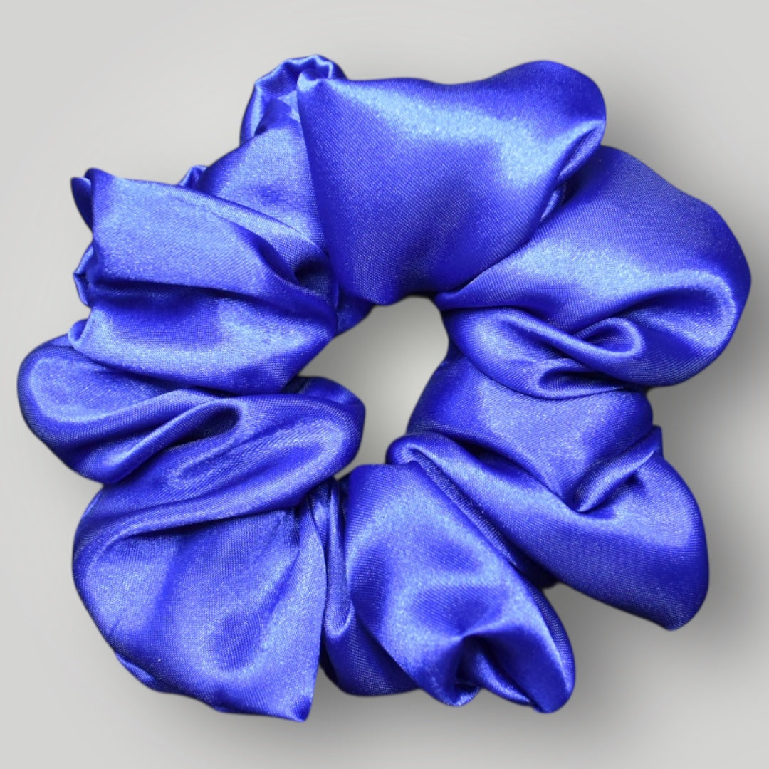 Luxe Satijnen Scrunchie – Zacht voor je Haar, Sterk in Stijl - Deep Blue