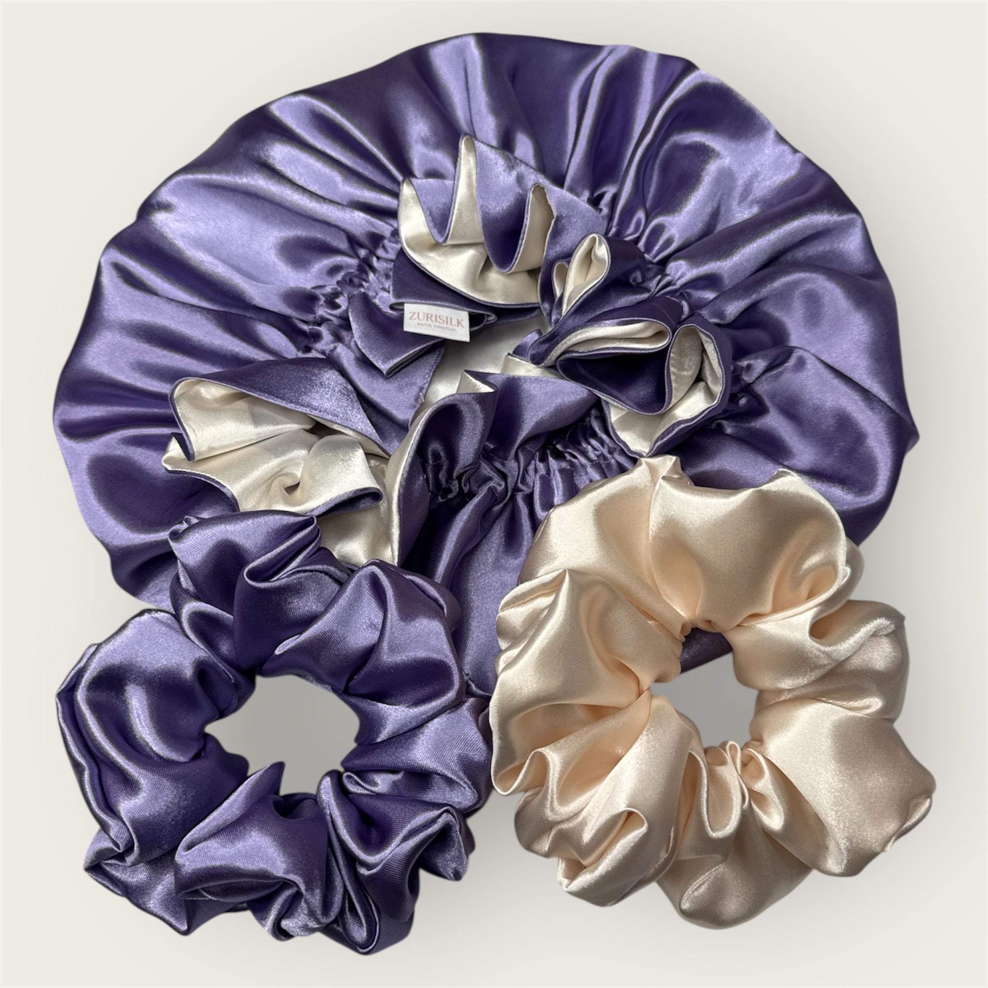 Satin Care Set – Dubbelzijdige  Bonnet & 2 Luxe Scrunchies  – Lavender Cream