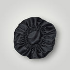 Dubbelzijdige Satijnen Jongens Bonnet – Black | Zacht & Beschermend voor Kinderhaar