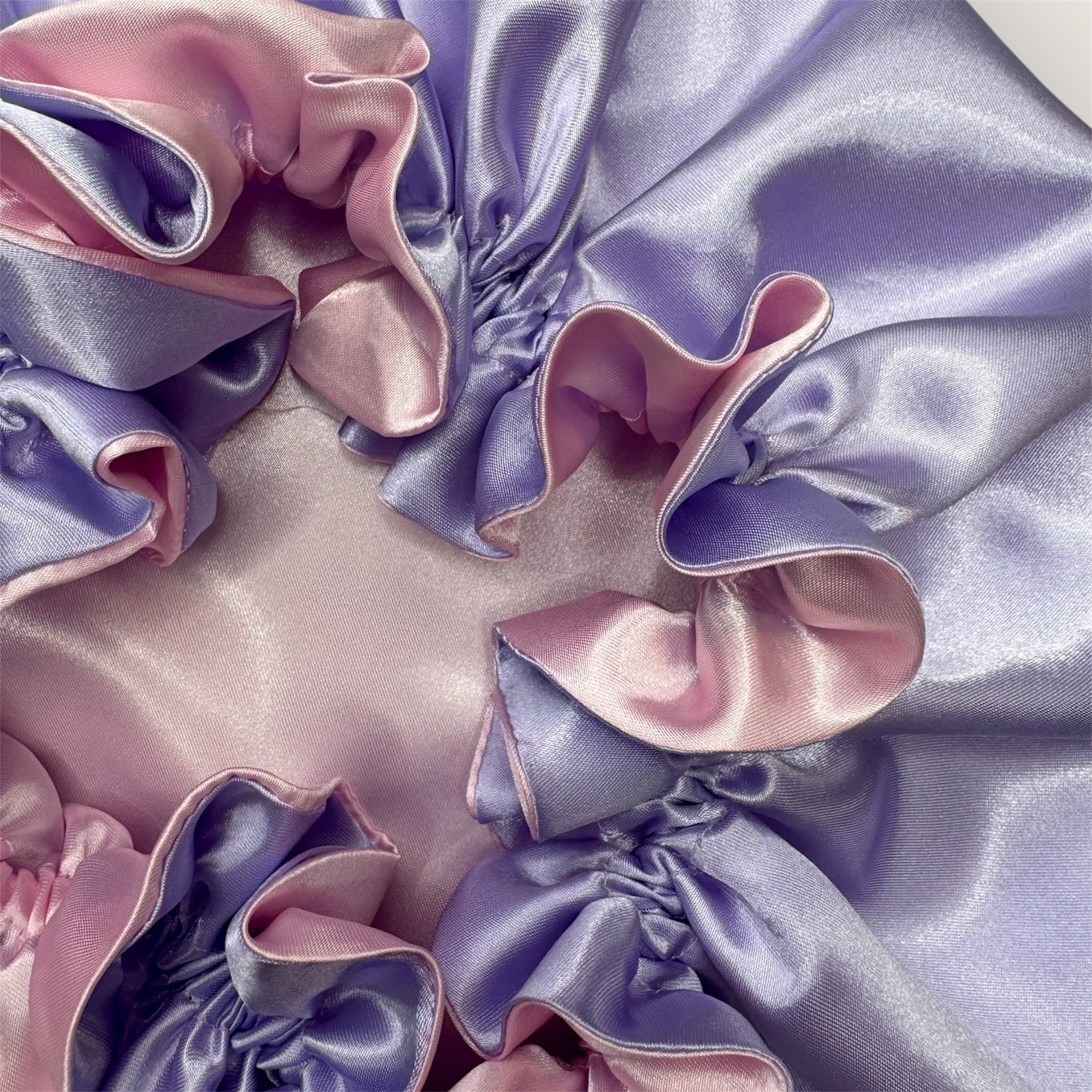 Dubbelzijdige Satijnen Bonnet - Lilac Blush | Luxe bescherming voor je haar