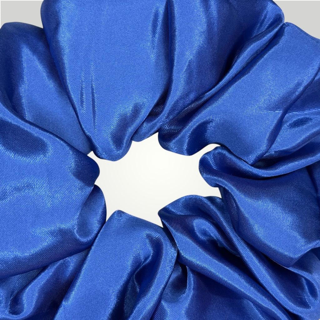 Luxe Satijnen Scrunchie – Zacht voor je Haar, Sterk in Stijl – Deep Blue