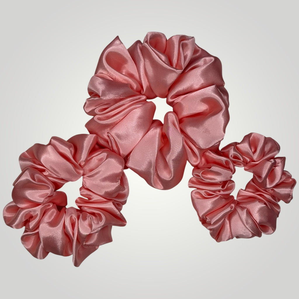 Luxe Satijnen Scrunchie – Zacht voor je Haar, Sterk in Stijl – Peach