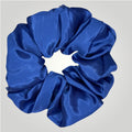 Luxe Satijnen Scrunchie – Zacht voor je Haar, Sterk in Stijl – Deep Blue