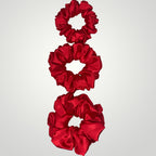 Luxe Satijnen Scrunchie – Zacht voor je Haar, Sterk in Stijl – Red