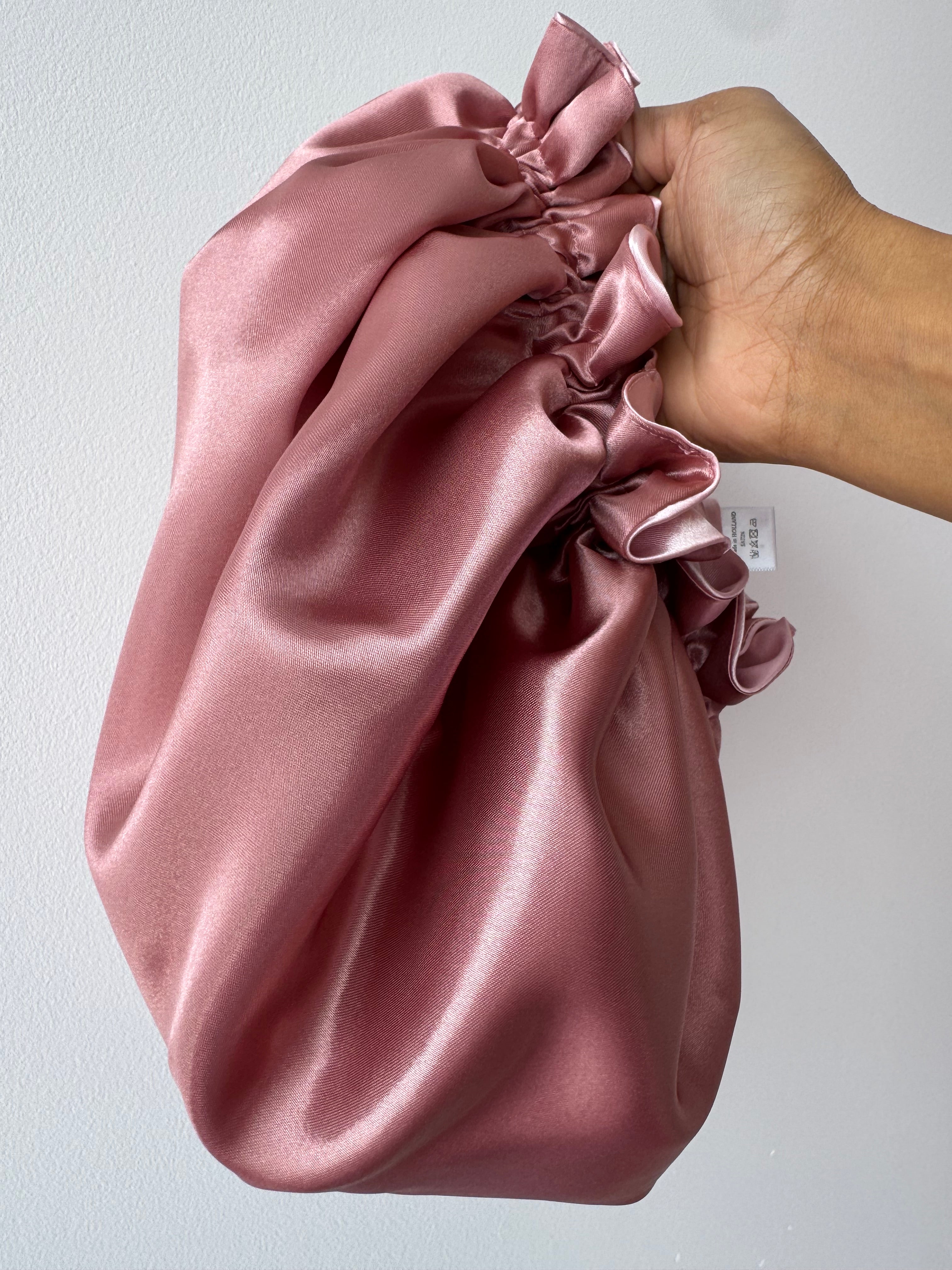Dubbelzijdige Satijnen Bonnet – Soft Rosy | Luxe bescherming voor je haar