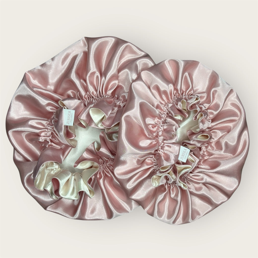 Mama & Mini Satin Set – Dubbelzijdige Bonnet voor Moeder & Kind – Soft Blush