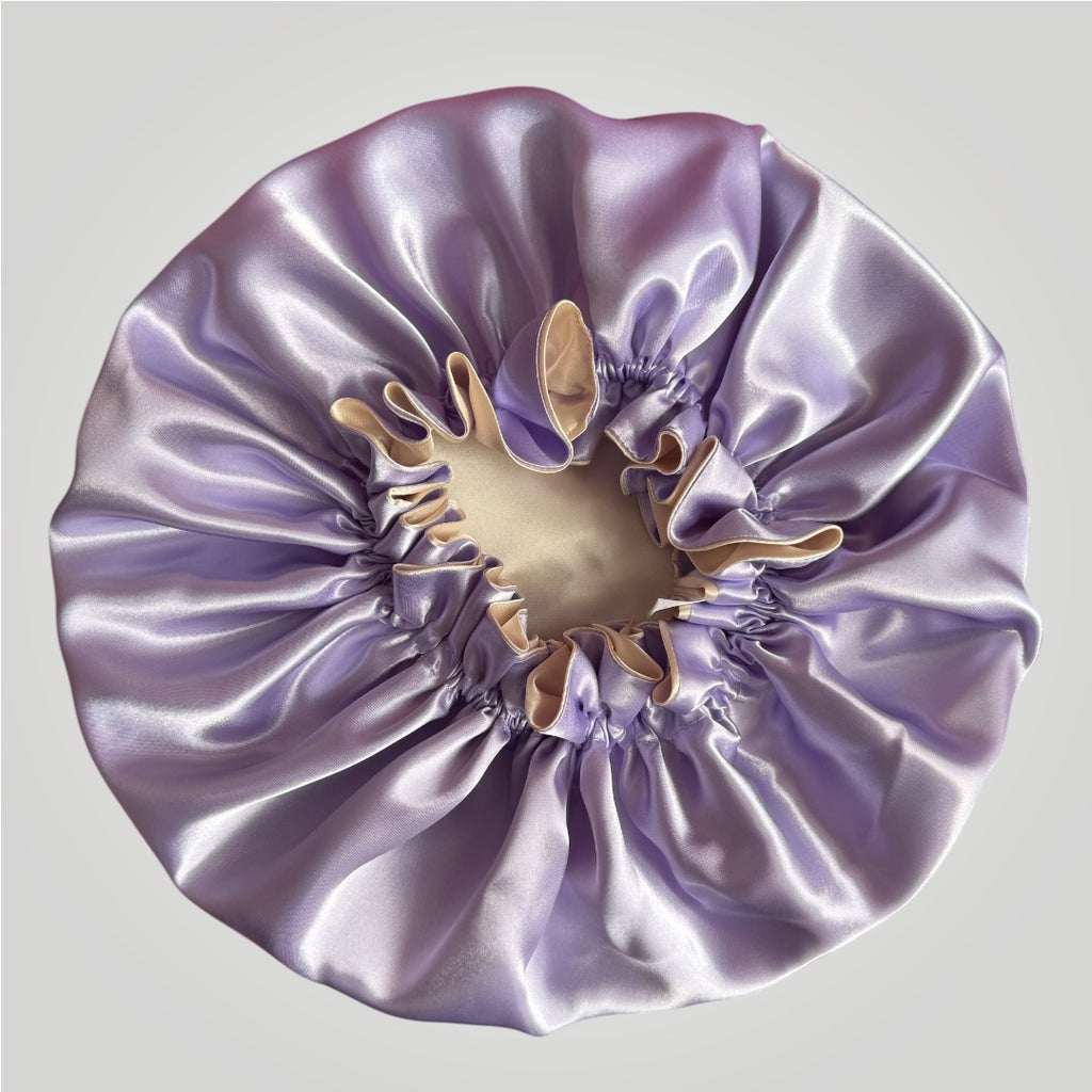 Dubbelzijdige Satijnen Bonnet – Lilac Cream | Luxe bescherming voor je haar