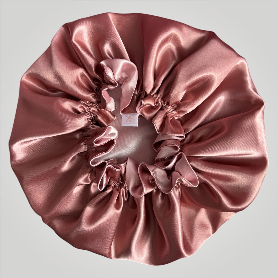 Dubbelzijdige Satijnen Bonnet – Soft Rosy | Luxe bescherming voor je haar
